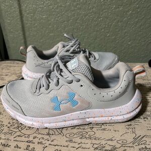 Under Armour grey trainers, Size US 8 #sneakers #athletic